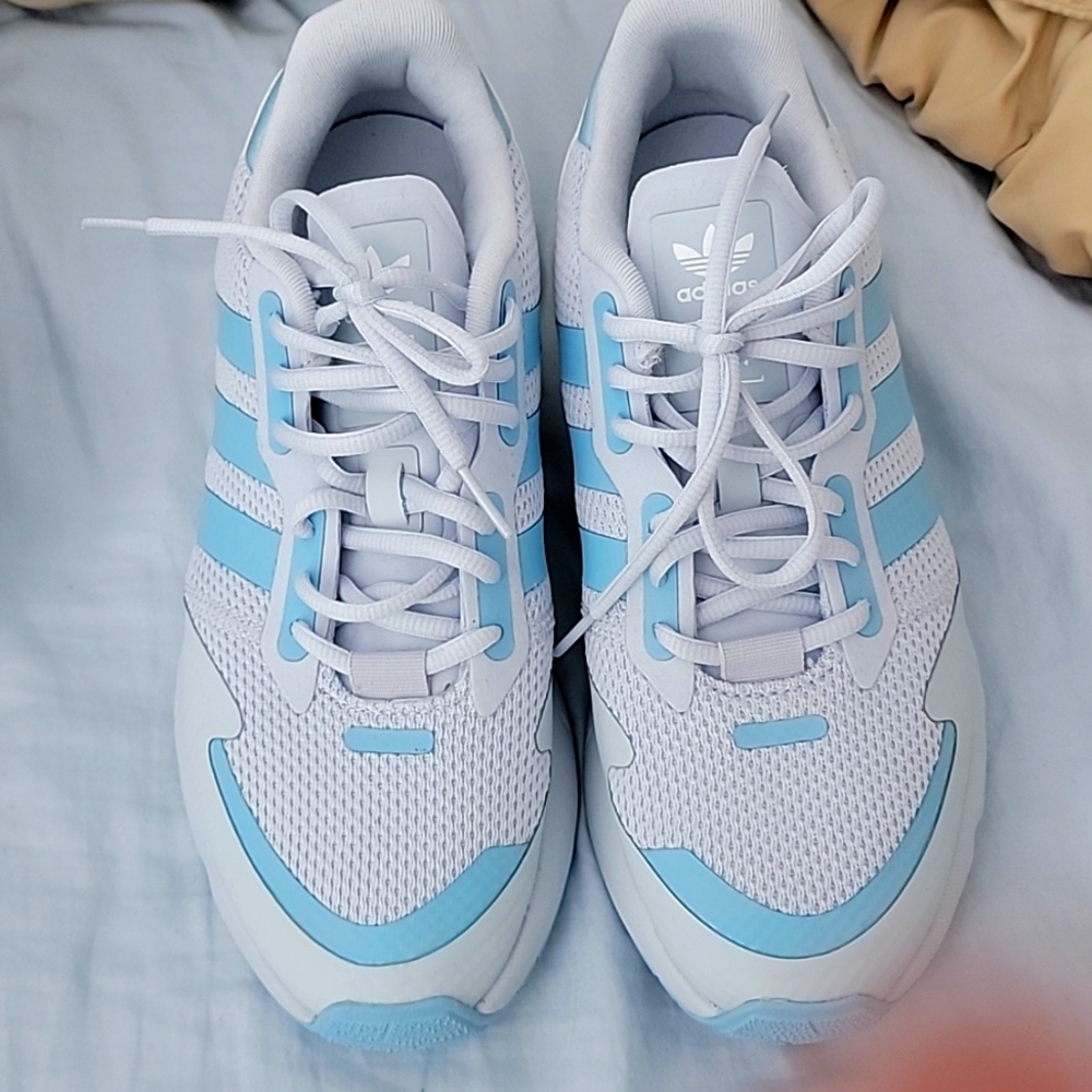 Sneaker
